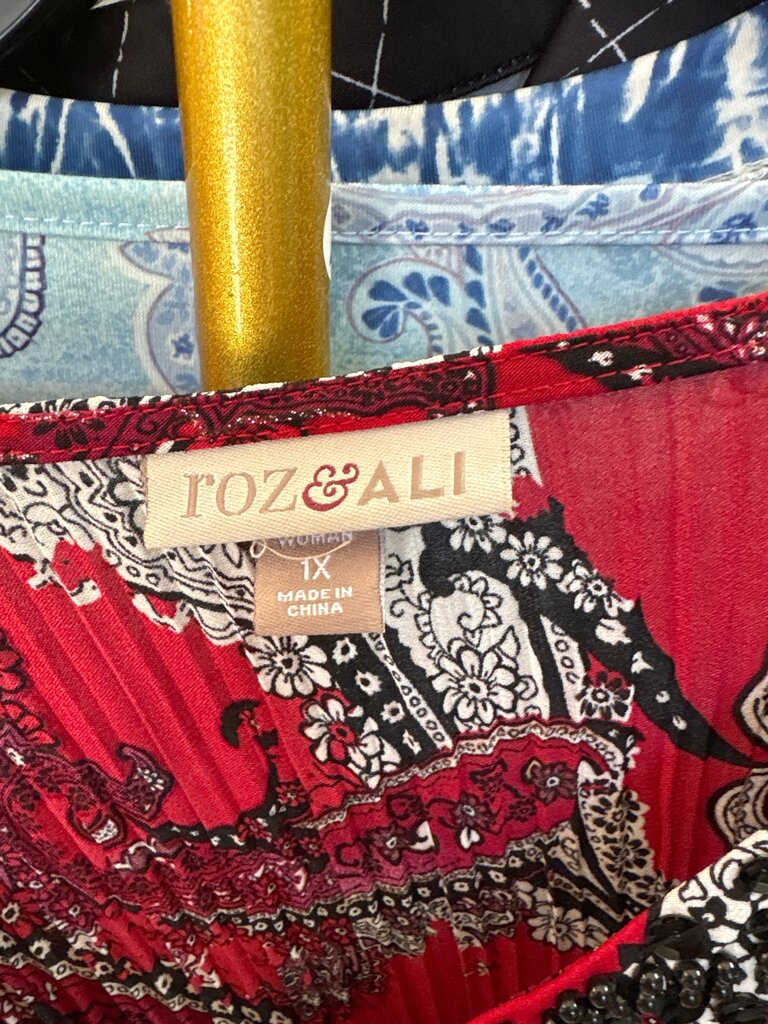 Roz & Ali Women's 1X Red and Black Patterned Top