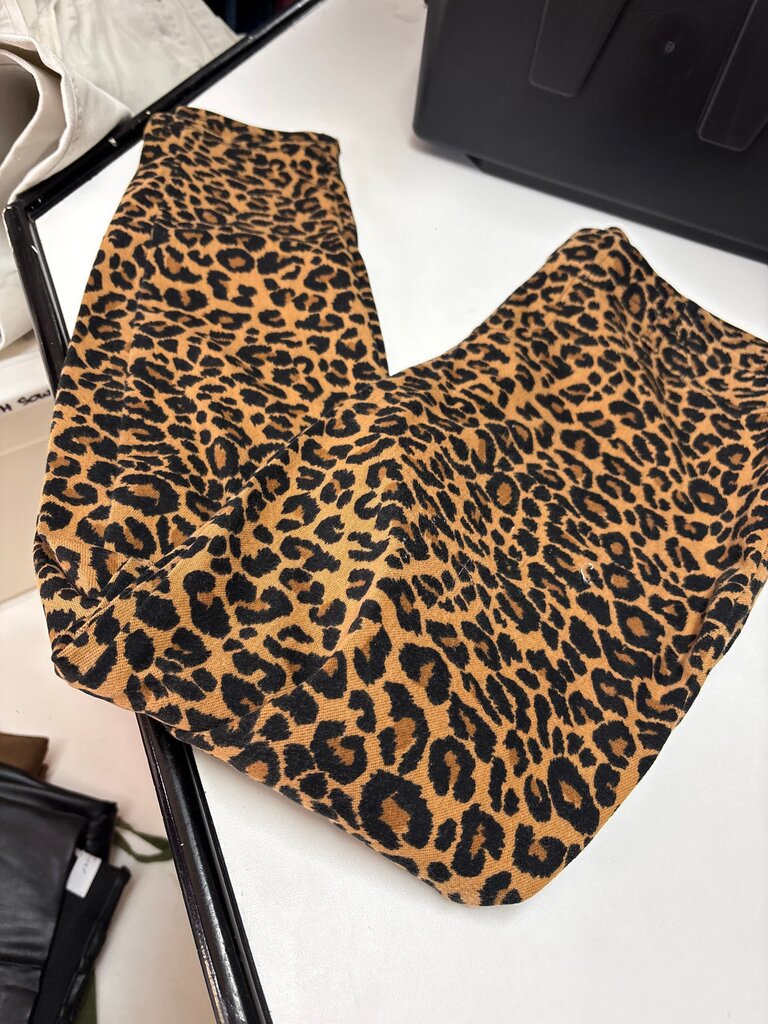 Time and Tru Leopard Print Leggings
