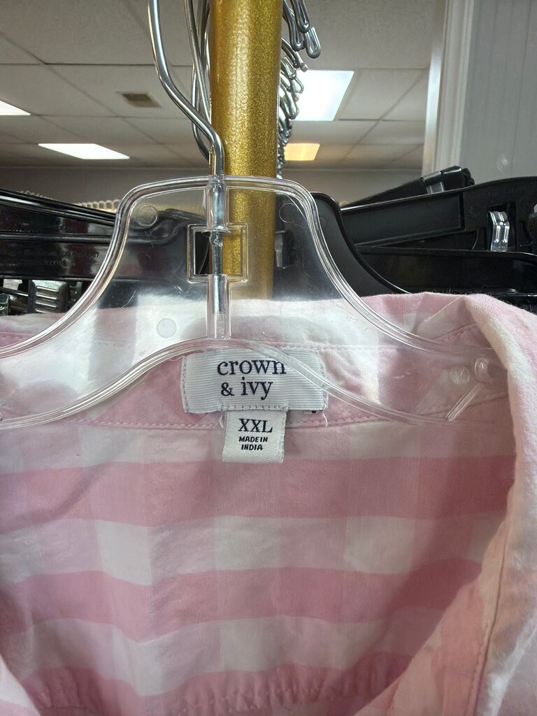 Crown & Ivy Pink Checkered Button-Up Shirt