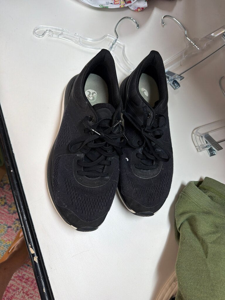 Black Athletic Shoes