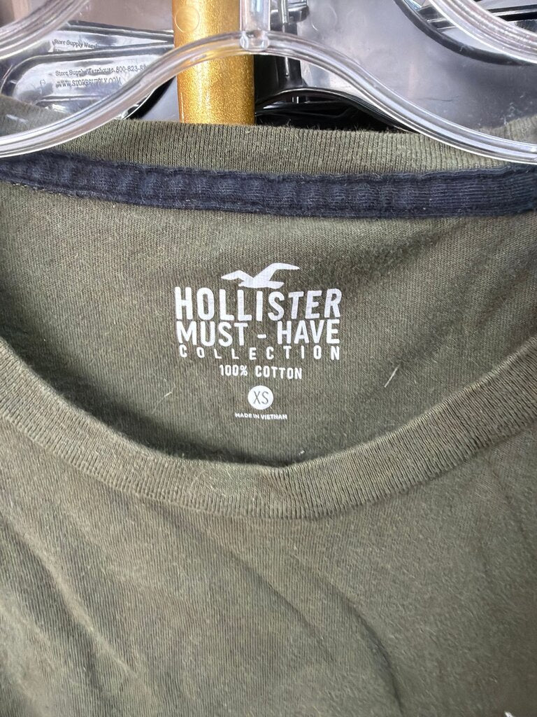 Hollister Must-Have Collection T-Shirt