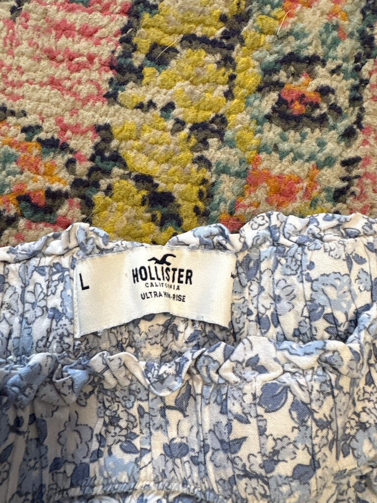 Hollister Ultra High-Rise Floral Shorts