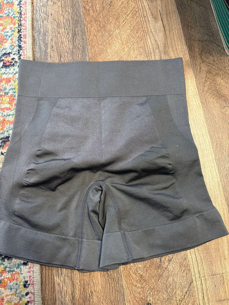 Hue Women's Active Stretch Shorts