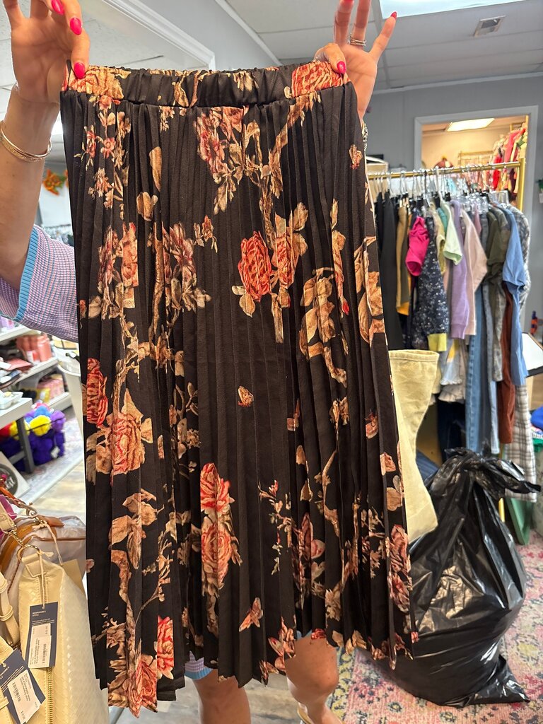 SHEIN Floral Pleated Skirt
