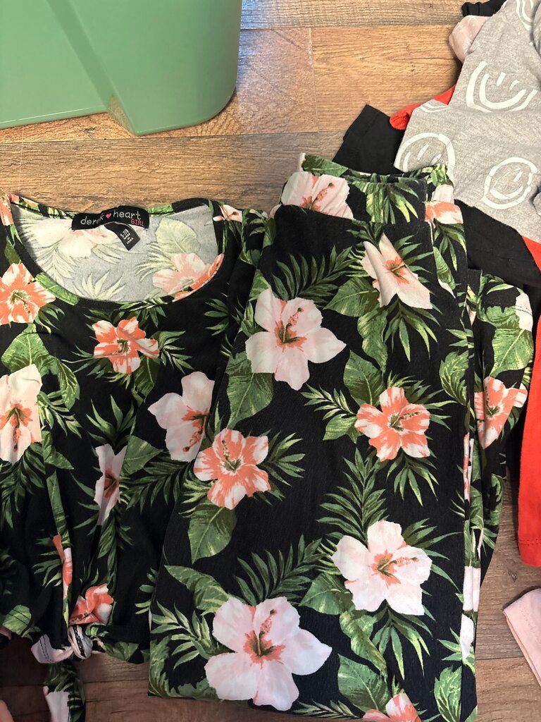 Derek Heart Floral Print Top and Leggings Set