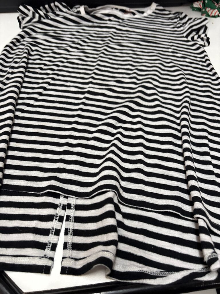 Cat & Jack Black and White Striped T-Shirt