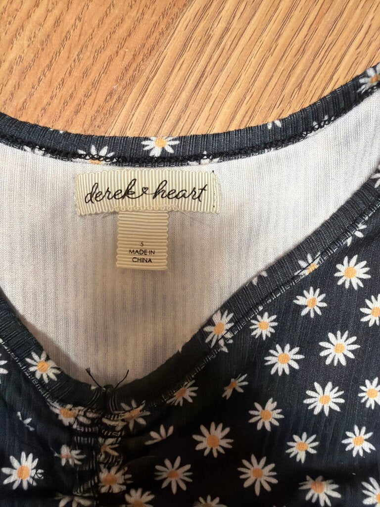 Derek Heart Women's Floral Print Short Sleeve Top