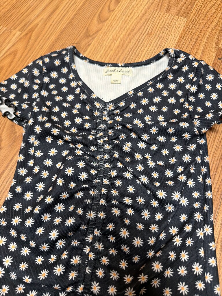 Derek Heart Women's Floral Print Short Sleeve Top