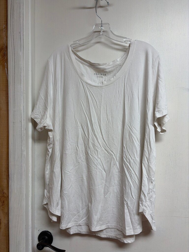 Ava & Viv Women's 3X White T-Shirt