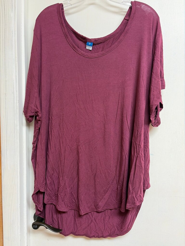 Old Navy Luxe T-Shirt in Maroon