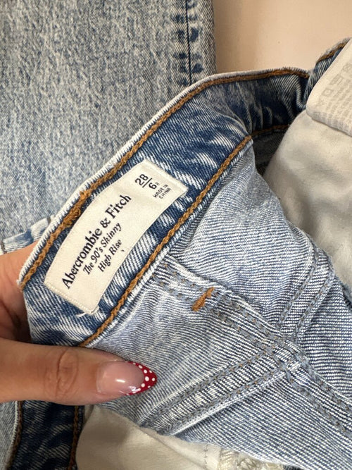 Abercrombie & Fitch 90's Skinny High Rise Jeans