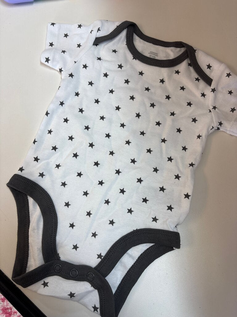Amazon Essentials Baby Onesie with Star Pattern