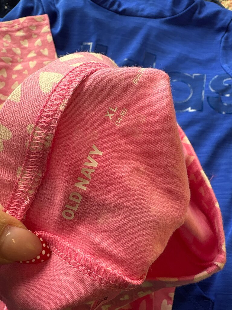 Old Navy Pink Heart Pattern Leggings