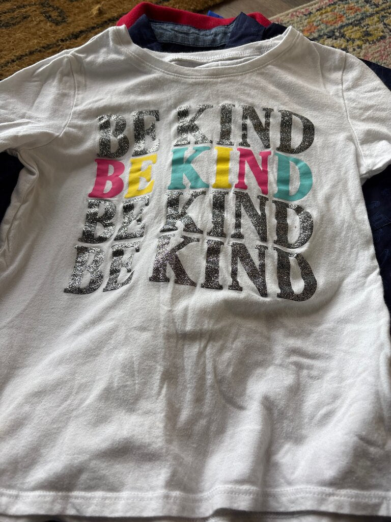 Be Kind Graphic Tee