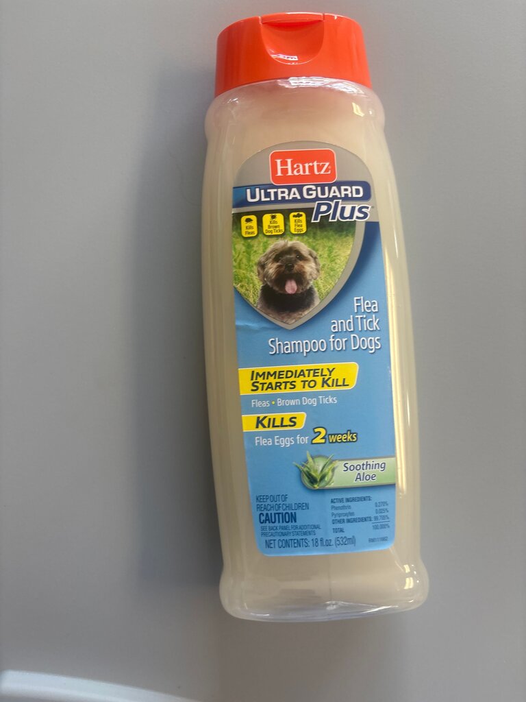 Hartz Ultra Guard Plus Flea and Tick Shampoo for Dogs