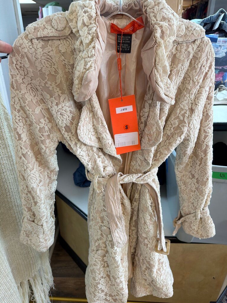 Urban Mango Lace Robe