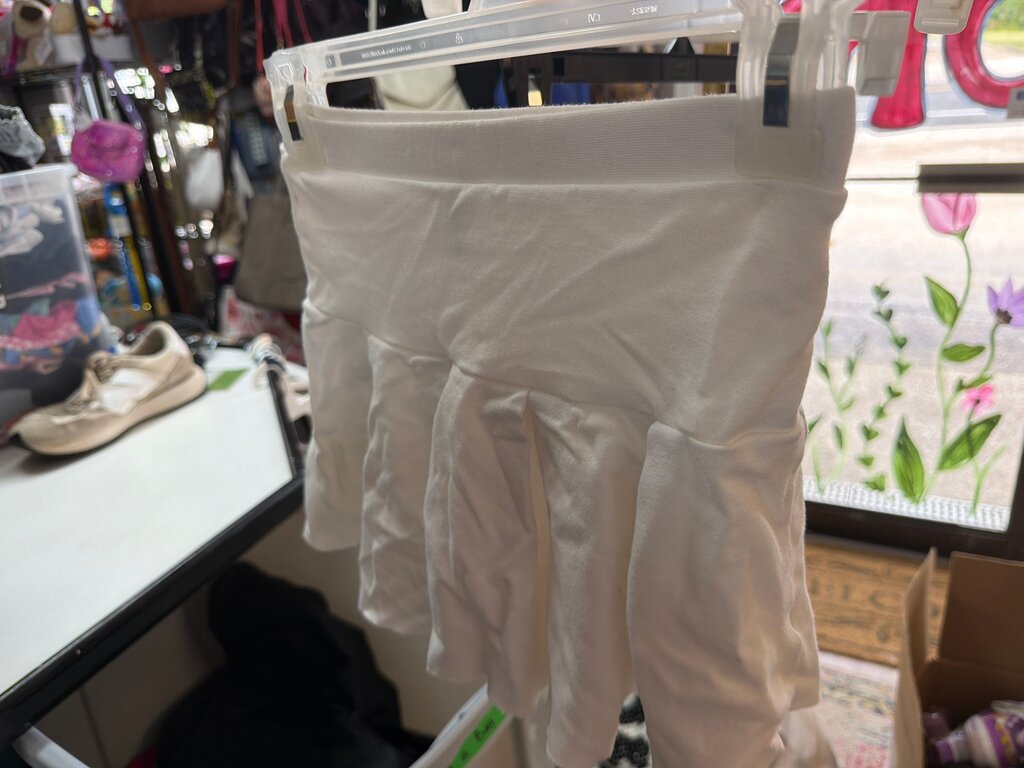 Art Class White Skort