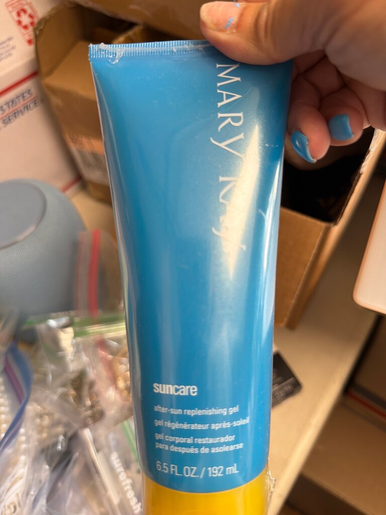 Mary Kay Suncare After-Sun Replenishing Gel
