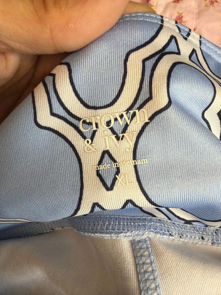 Crown & Ivy Blue Geometric Leggings