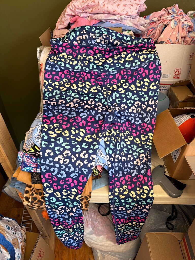 Crown & Ivy Women's XL Leopard Print Leggings
