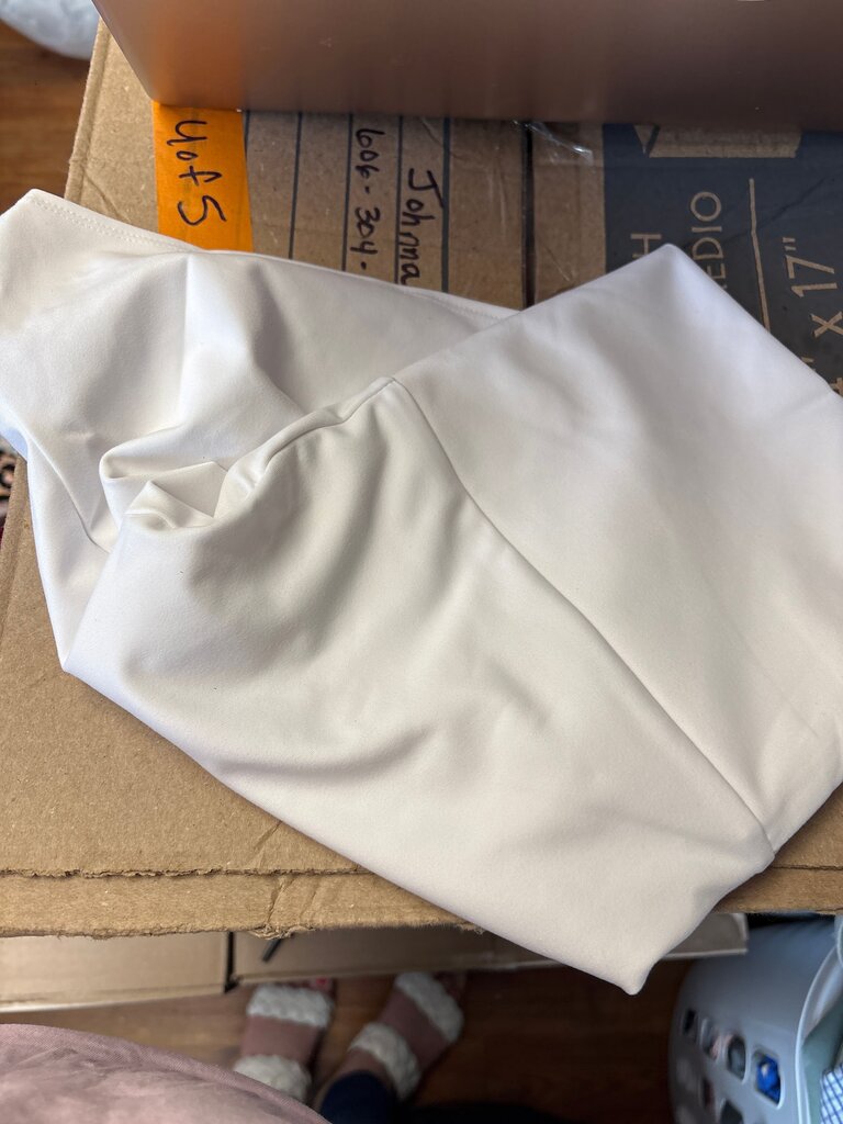 Foldover Butter Short in White
