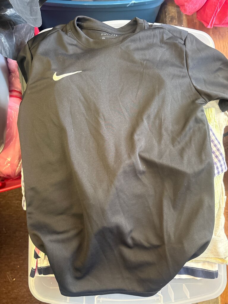 Nike Dri-FIT Short Sleeve Shirt