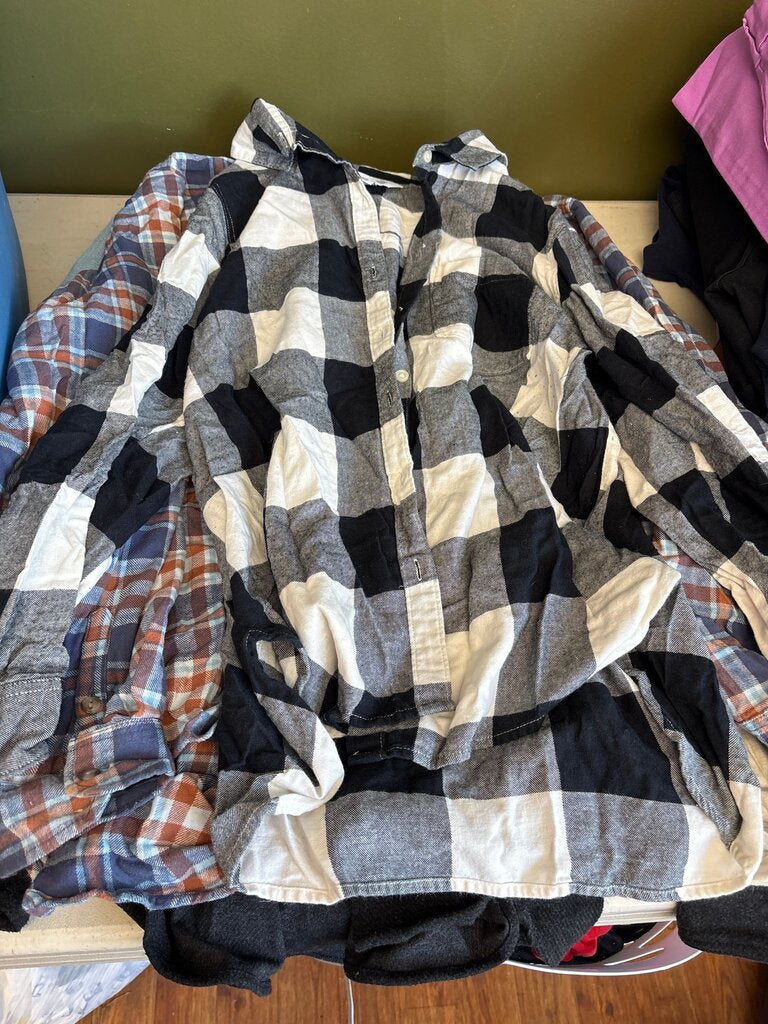 Old Navy Classic Black and White Plaid Shirt