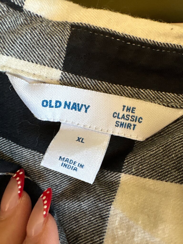Old Navy Classic Black and White Plaid Shirt