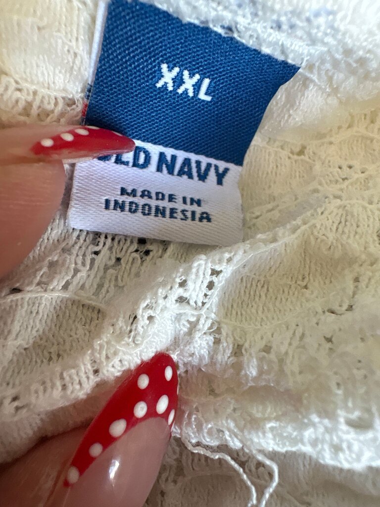 Old Navy Crinkled White Top
