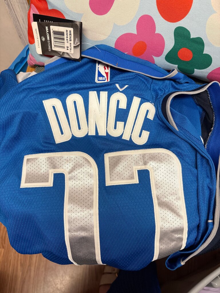 Dallas Mavericks Luka Doncic Basketball Jersey