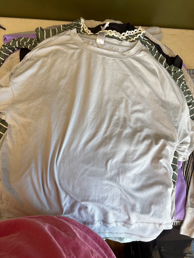 YOGALICIOUS Super Soft Deluxe Top