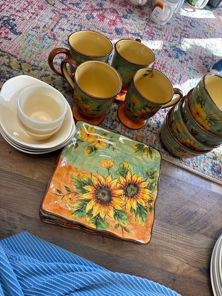 Terra Cotta Sunflower Dinnerware Set
