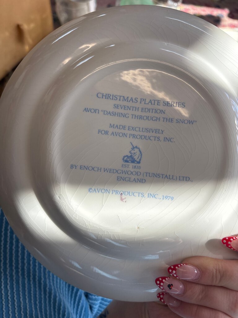 Avon Christmas Plate 1979 - Dashing Through the Snow