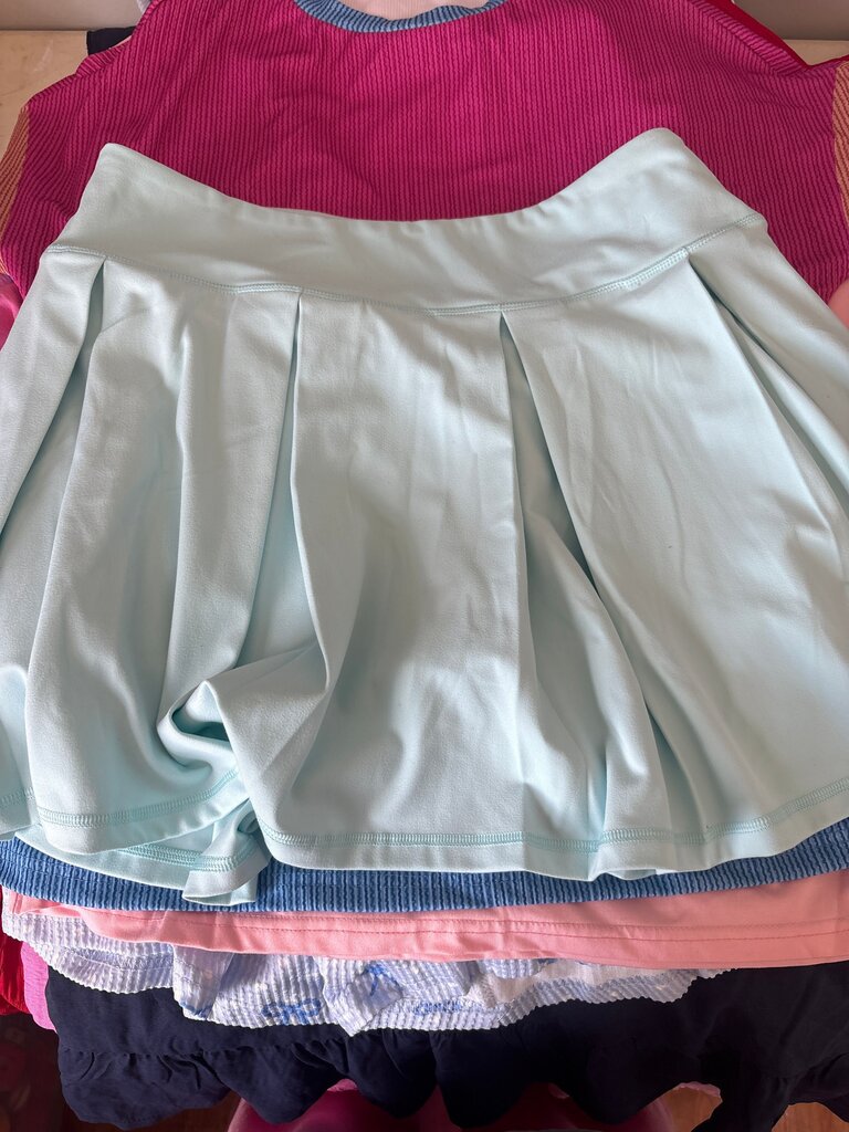 Crown & Ivy Pleated Skirt