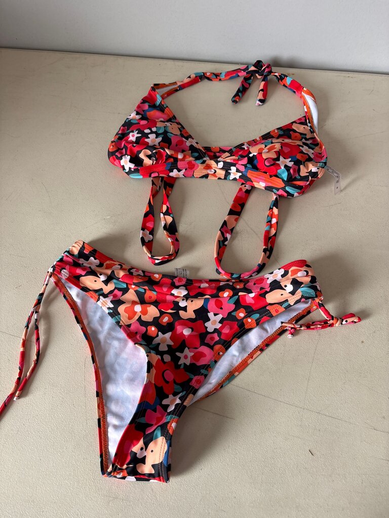 Floral Pattern Bikini Set
