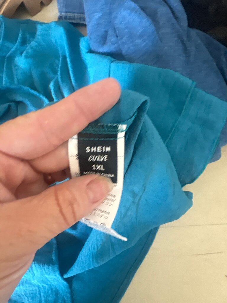 SHEIN Curve Turquoise Top