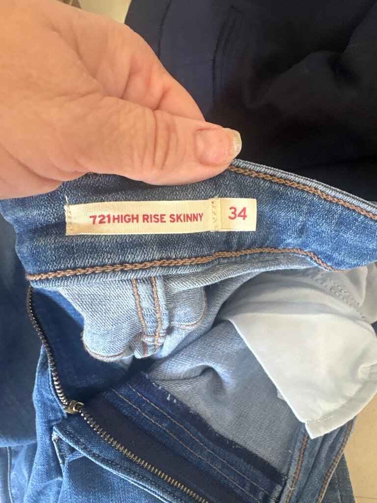 Levi's 721 High Rise Skinny Jeans