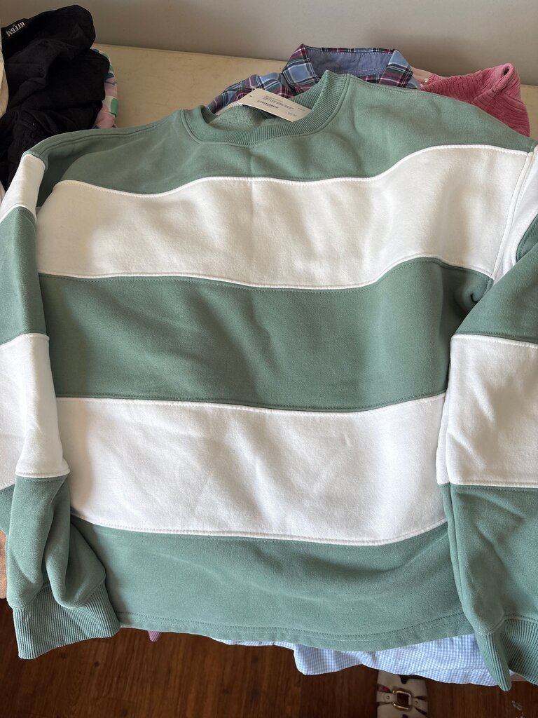 Zesica Women's Striped Sweatshirt
