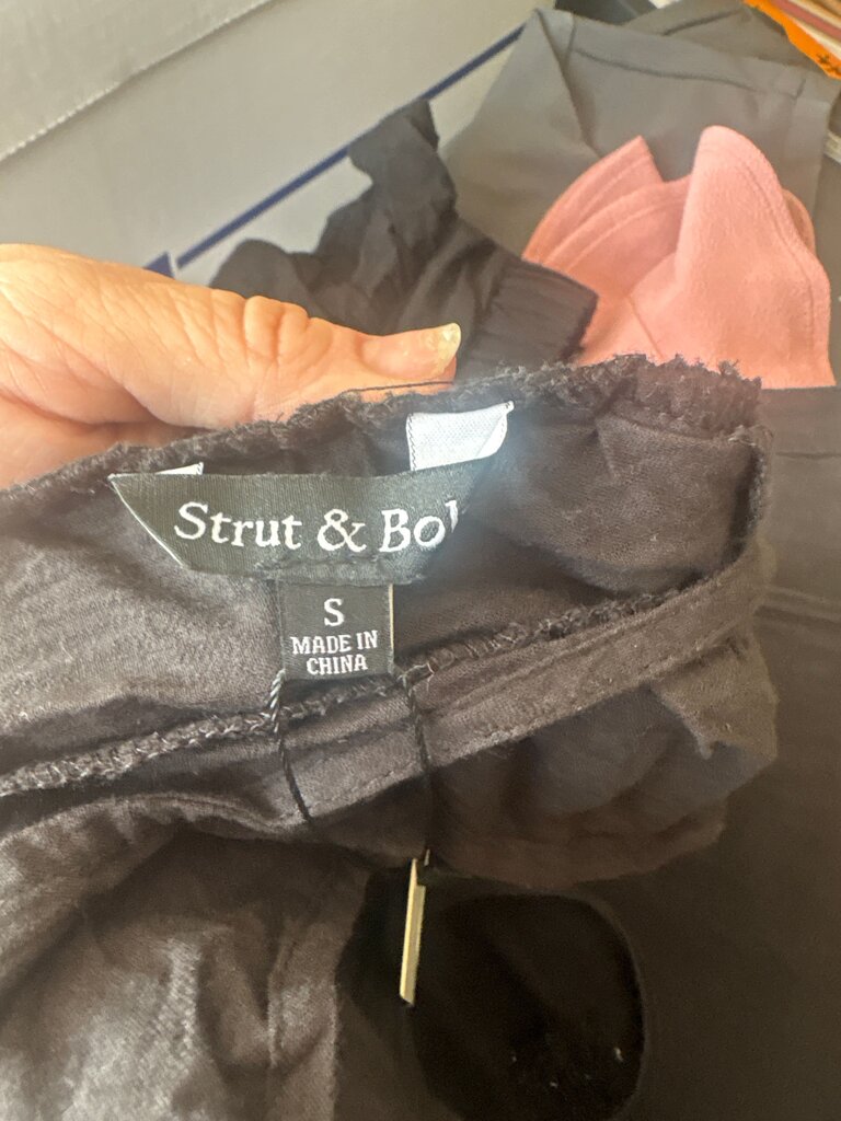 Strut & Bowel Women's Black Top