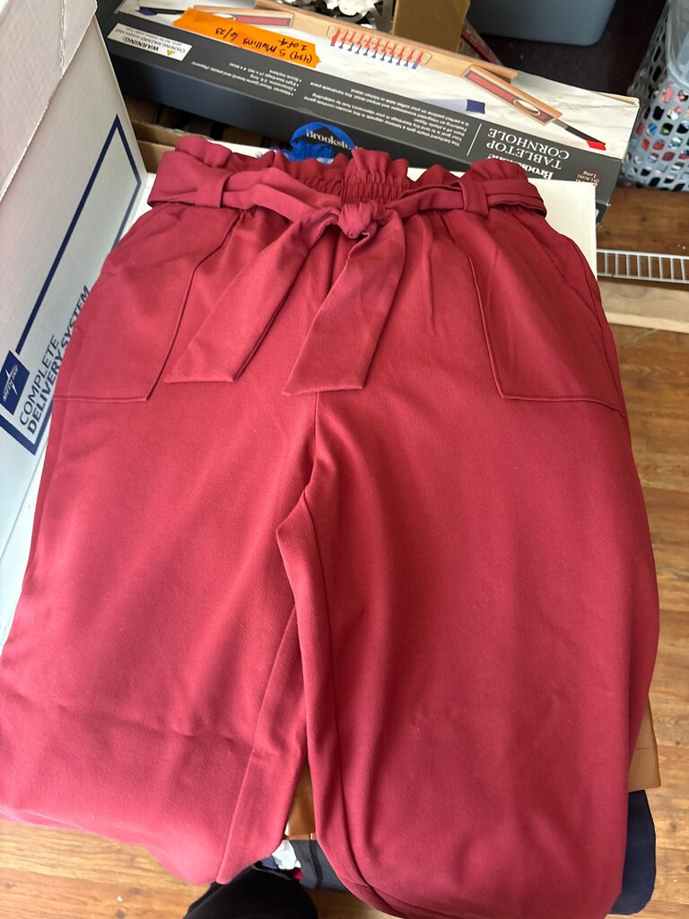 Nine Eight Women's Red Pants