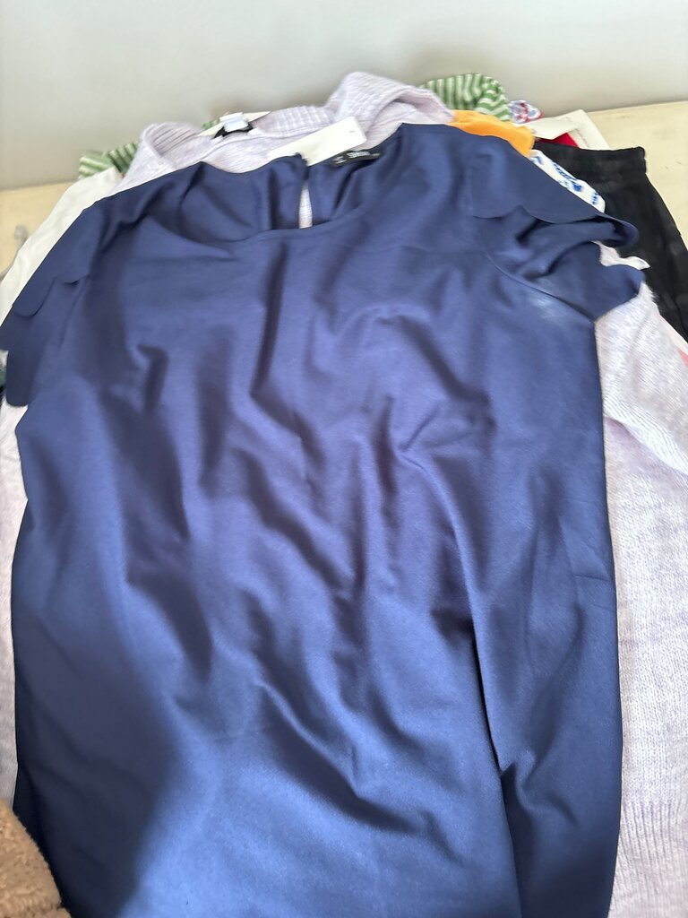 SHEIN Navy Blue Top