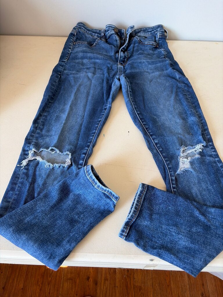 American Eagle Women's Distressed Jeans