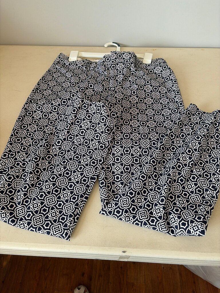 Crown & Ivy Women's Floral Print Pants