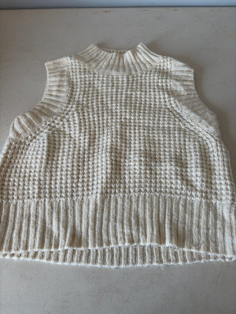Jessica Simpson Cream Knit Sleeveless Sweater