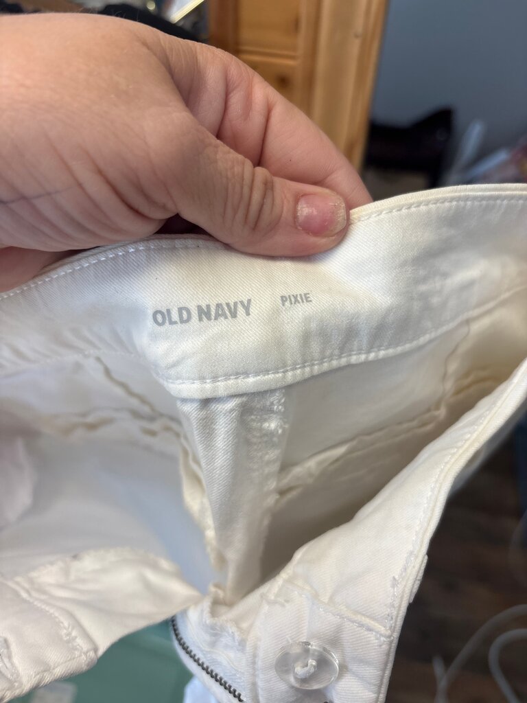 Old Navy White Pixie Pants