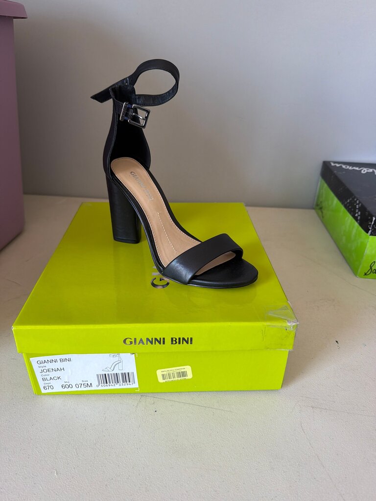 Gianni Bini Joenah Black Heels