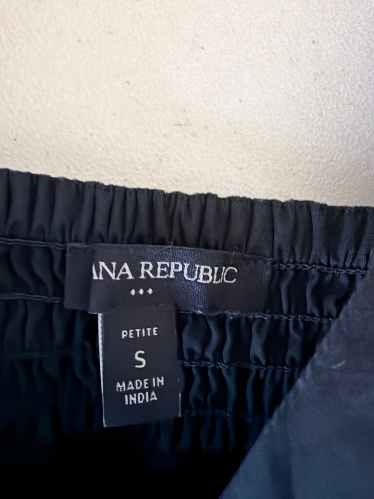 Banana Republic Petite Black Top