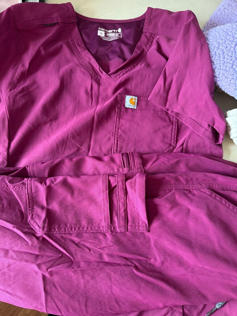 Carhartt Women's Scrub Set
