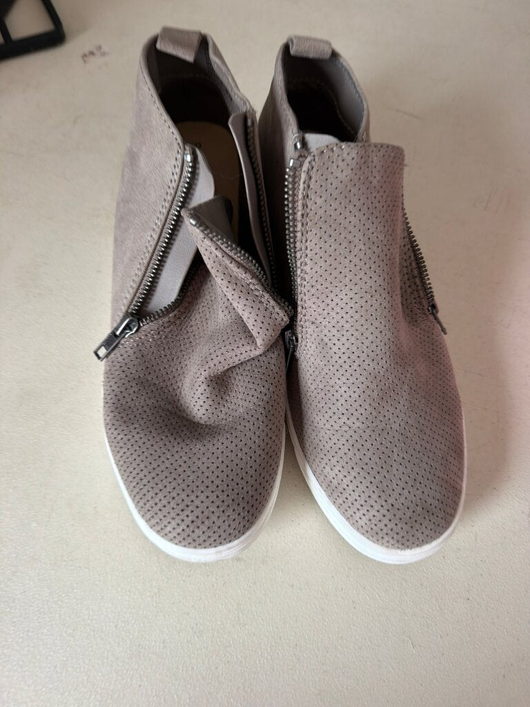 Women's Time and Tru Ankle Boots