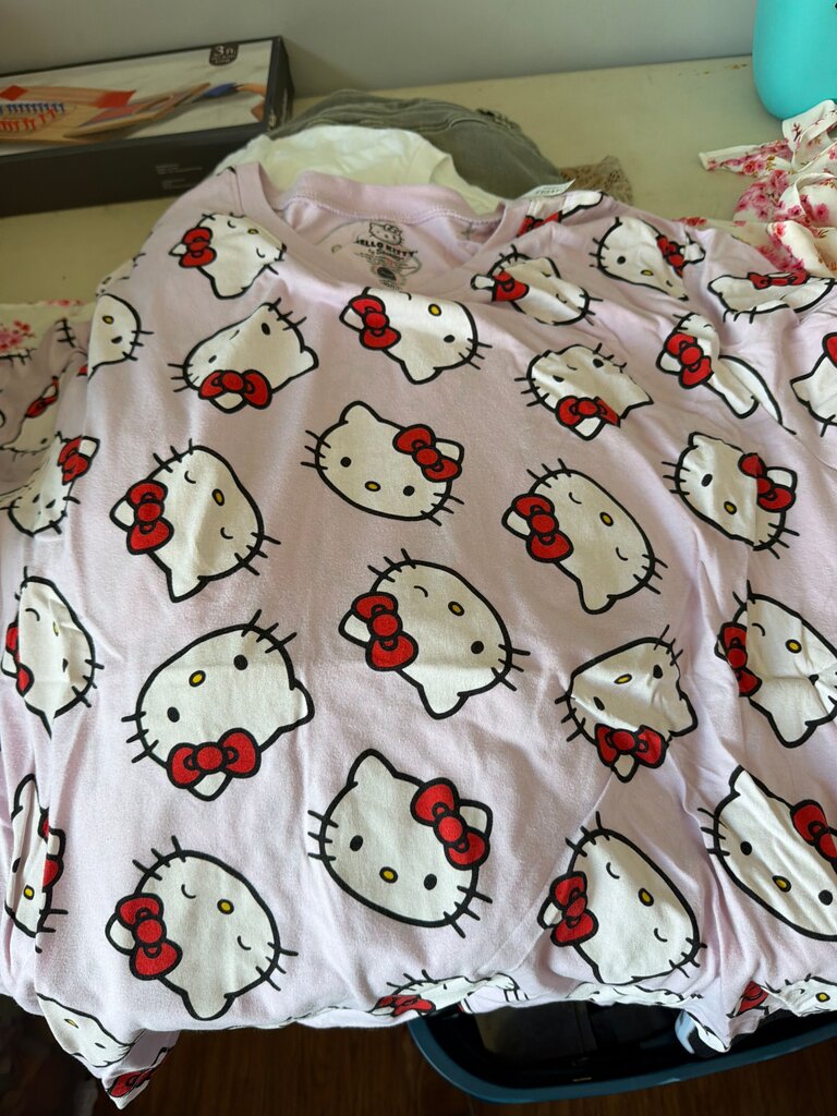 Hello Kitty Graphic Tee